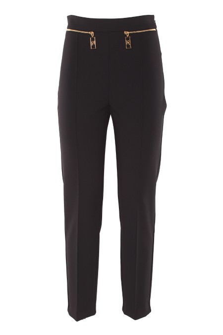 Shop ELISABETTA FRANCHI  Pantalone: Elisabetta Franchi pantalone dritto in crêpe con zip.
Pantalone dritto alla caviglia in doppio crêpe stretch. È caratterizzato da motivo di doppia zip con tiretto logato inserite sotto il fascione.
Fodera in raso monogram.
Zip invisibile sul fianco.
Zip in metallo dorato.
Vestibilità slim.
Composizione: 96% Poliestere, 04% Elastane.
Made in Italia.. PA03646E2-110